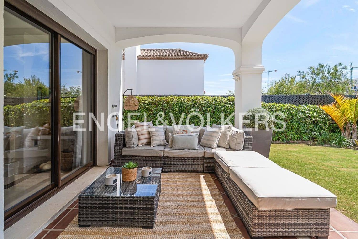 3 soverom Villa til salgs i Estepona med garasje - € 885 000 (Ref: 9872971)