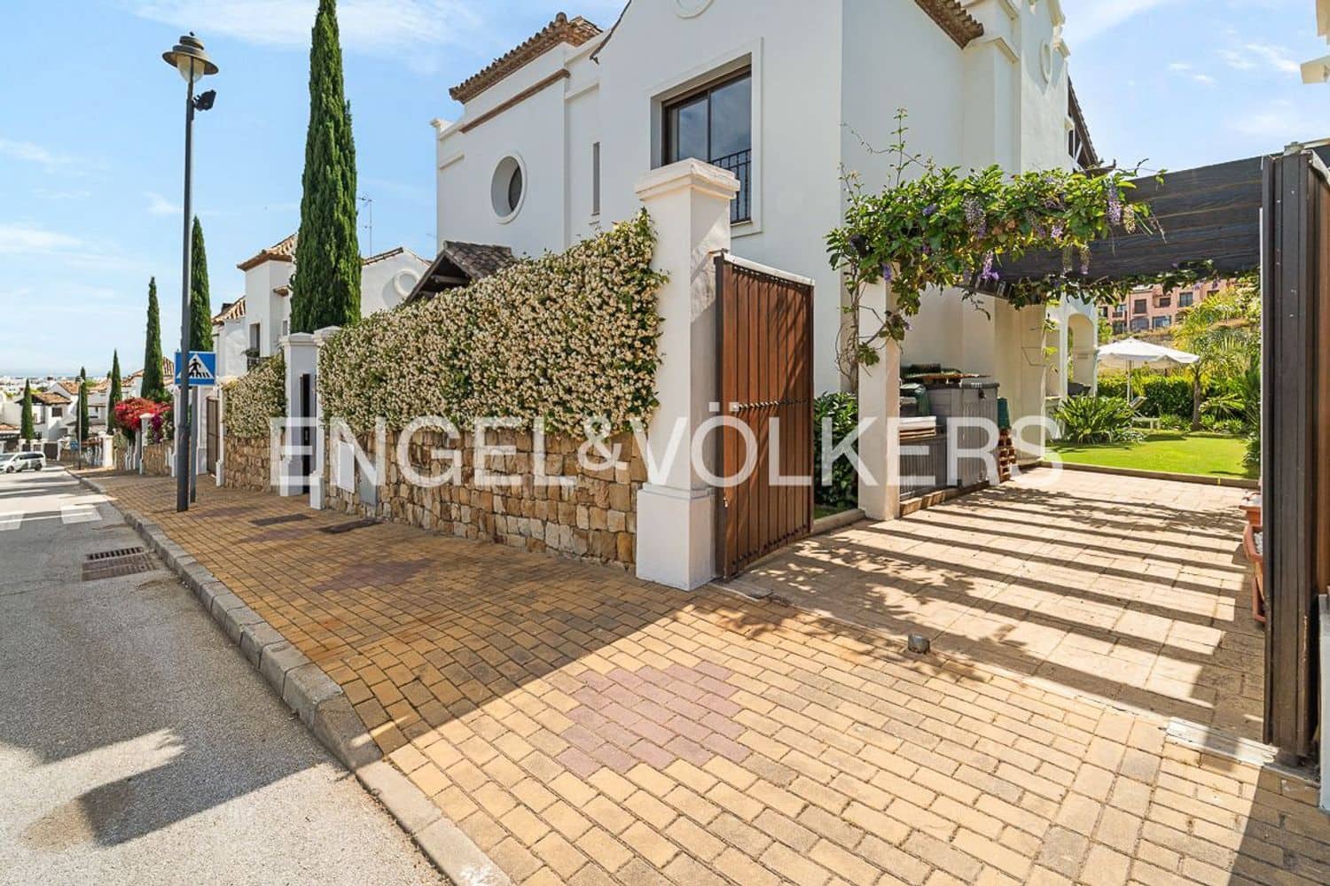 3 soverom Villa til salgs i Estepona med garasje - € 885 000 (Ref: 9872971)