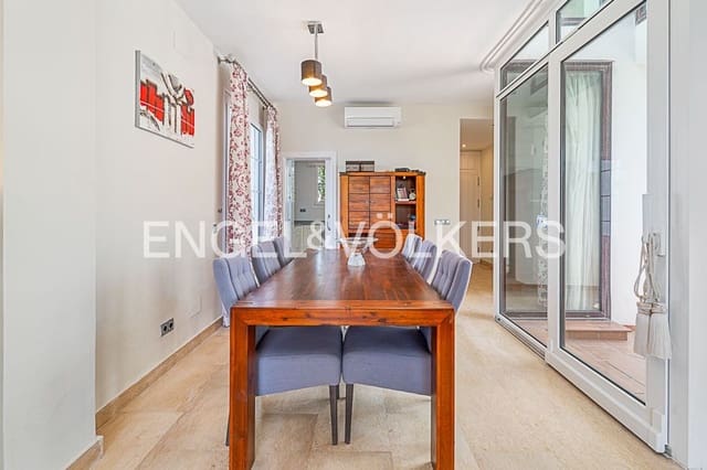 4 slaapkamer Villa te koop in La Concha - Resina Golf, Estepona met zwembad garage - € 1.200.000 (Ref: 9893724)