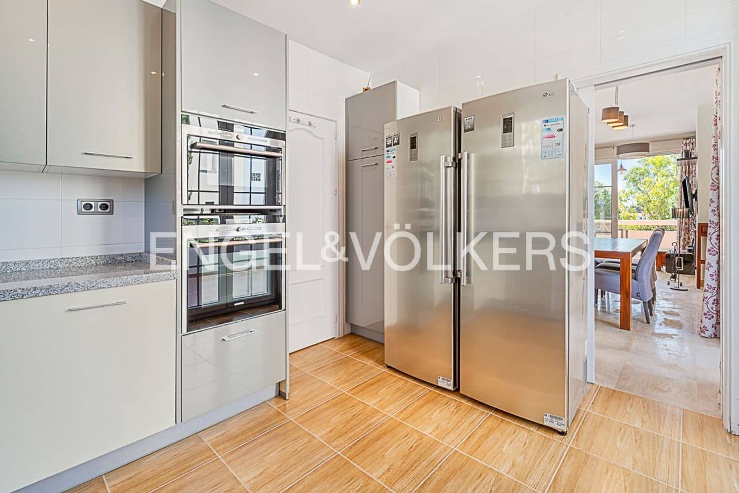 4 slaapkamer Villa te koop in Estepona met zwembad garage - € 1.200.000 (Ref: 9893724)
