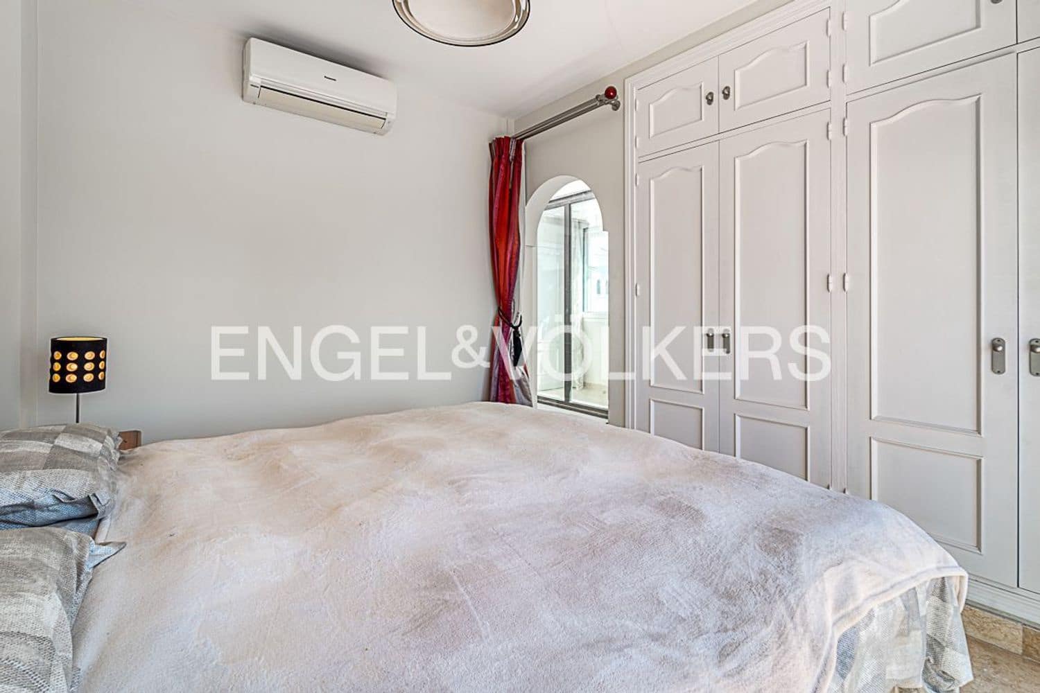 4 slaapkamer Villa te koop in Estepona met zwembad garage - € 1.200.000 (Ref: 9893724)
