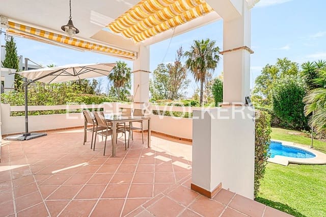 4 slaapkamer Villa te koop in La Concha - Resina Golf, Estepona met zwembad garage - € 1.200.000 (Ref: 9893724)