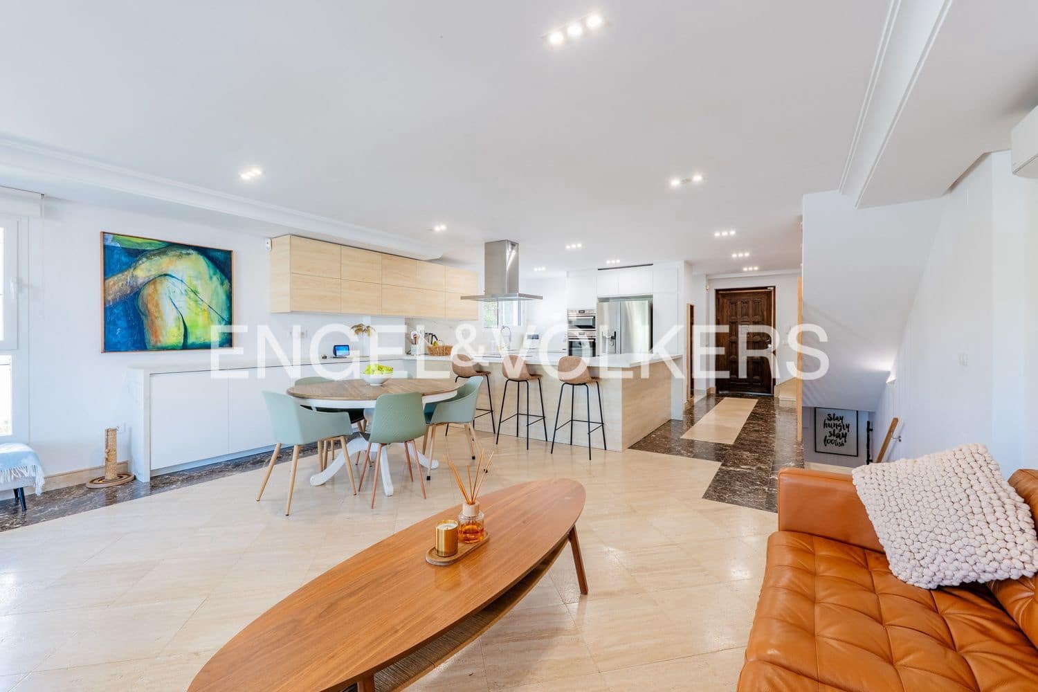 4 Zimmer Villa zu verkaufen in Estepona mit Pool Garage - 950.000 € (Ref: 9898894)