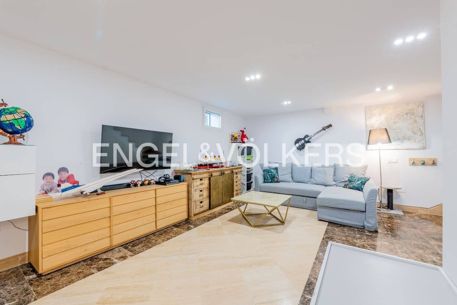 4 Zimmer Villa zu verkaufen in Estepona mit Pool Garage - 950.000 € (Ref: 9898894)