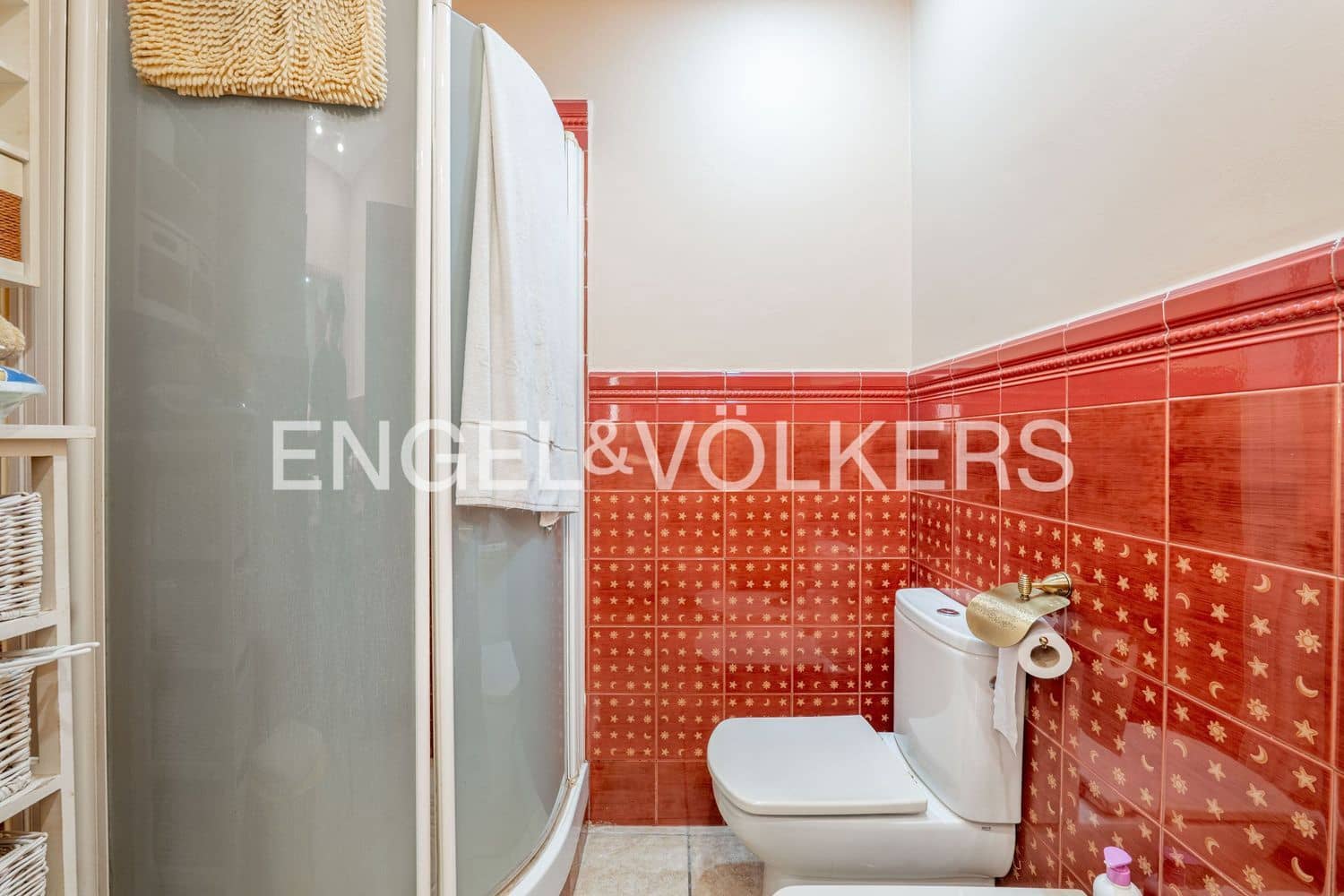 5 bedroom Villa for sale in Estepona with pool garage - € 1,700,000 (Ref: 9898895)