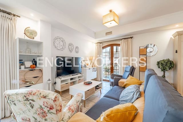 5 bedroom Villa for sale in Centro, Estepona with pool garage - € 1,700,000 (Ref: 9898895)