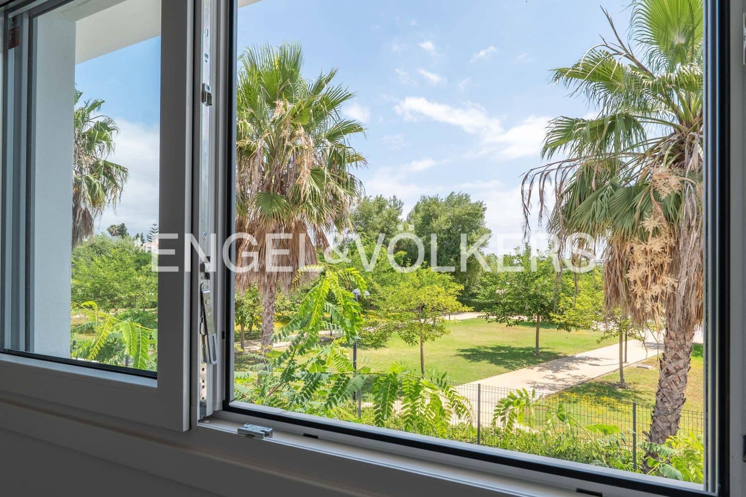2 soveværelse Lejlighed til salg i Bel-Air med swimmingpool garage - € 460.000 (Ref: 9912521)