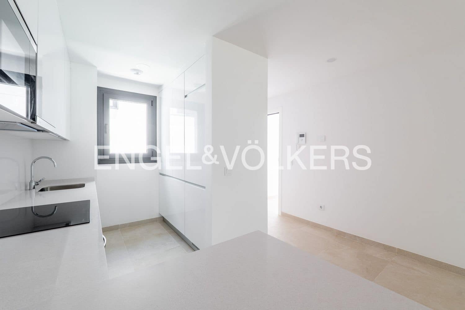 2 sovrum Lägenhet till salu i Estepona med pool garage - 650 000 € (Ref: 9912522)