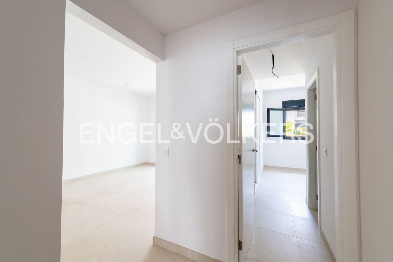 2 sovrum Lägenhet till salu i Estepona med pool garage - 650 000 € (Ref: 9912522)