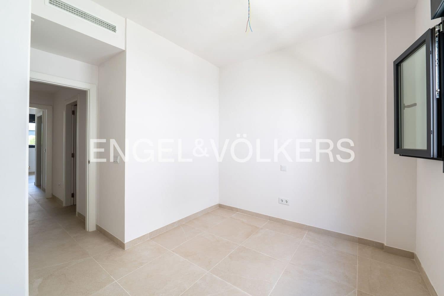 2 sovrum Lägenhet till salu i Estepona med pool garage - 650 000 € (Ref: 9912522)
