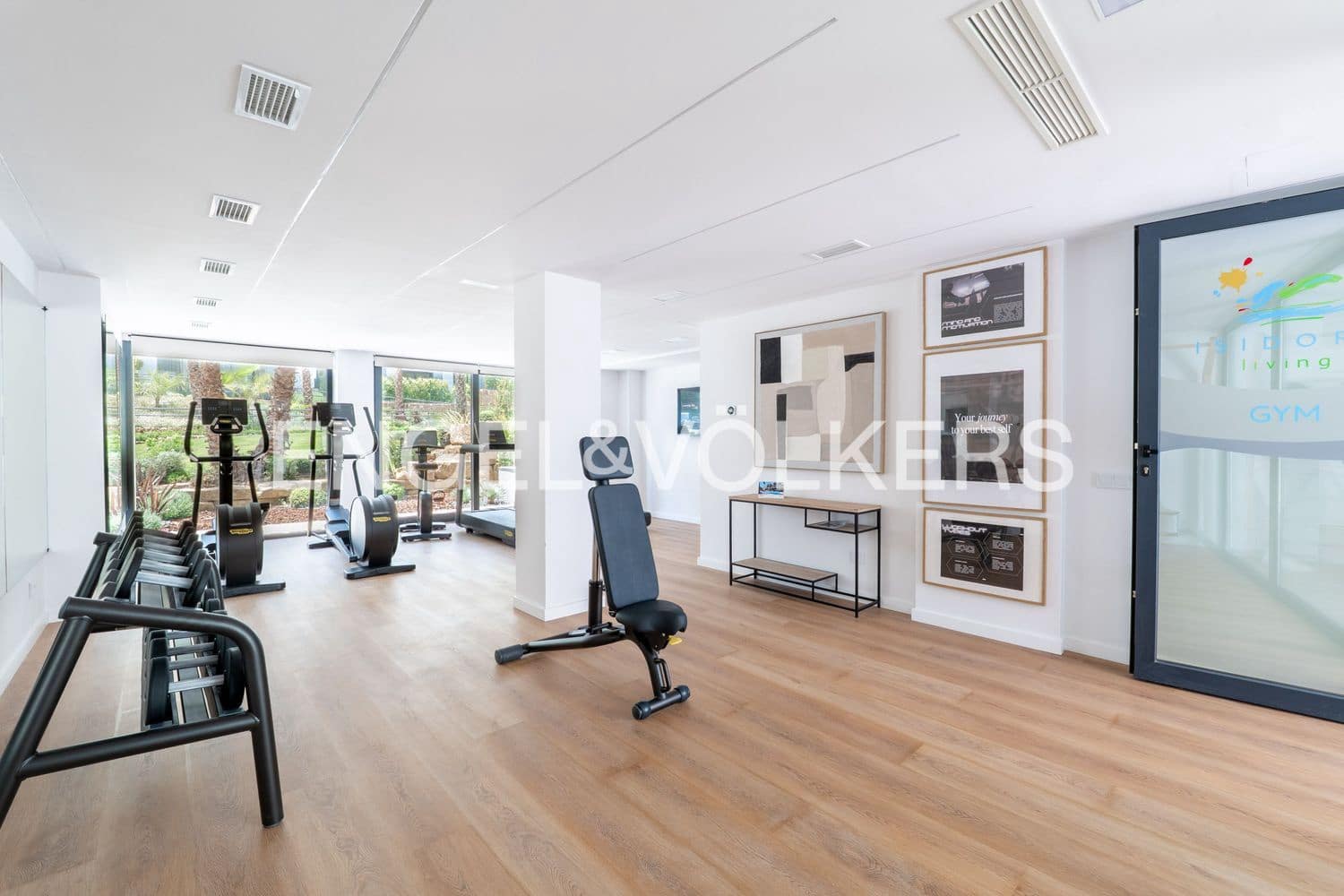 2 sovrum Lägenhet till salu i Estepona med pool garage - 650 000 € (Ref: 9912522)