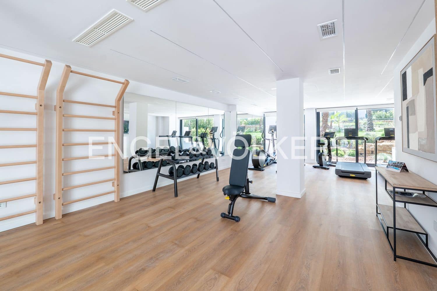 2 sovrum Lägenhet till salu i Estepona med pool garage - 650 000 € (Ref: 9912522)
