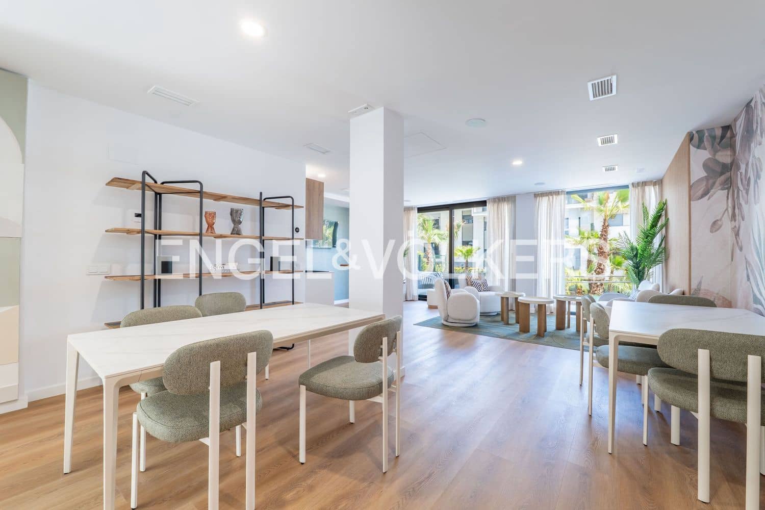 2 sovrum Lägenhet till salu i Estepona med pool garage - 650 000 € (Ref: 9912522)