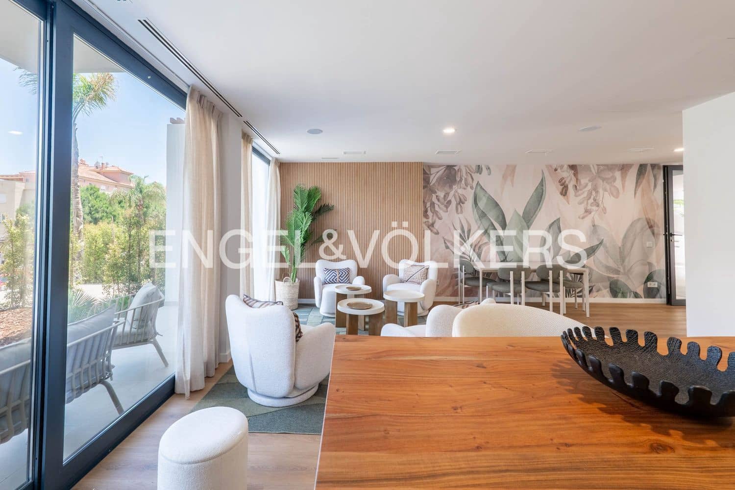 2 sovrum Lägenhet till salu i Estepona med pool garage - 650 000 € (Ref: 9912522)