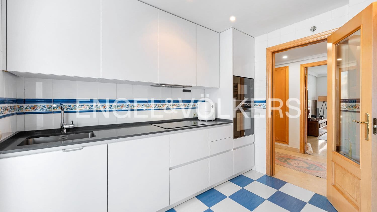 3 sypialnia Apartament na sprzedaż w Estepona z basenem garażem - 479 000 € (Ref: 9915261)