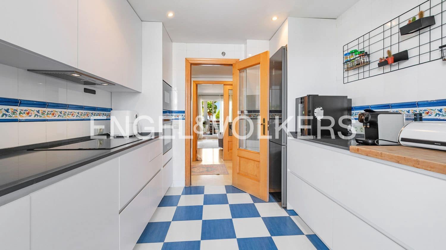 3 sypialnia Apartament na sprzedaż w Estepona z basenem garażem - 479 000 € (Ref: 9915261)
