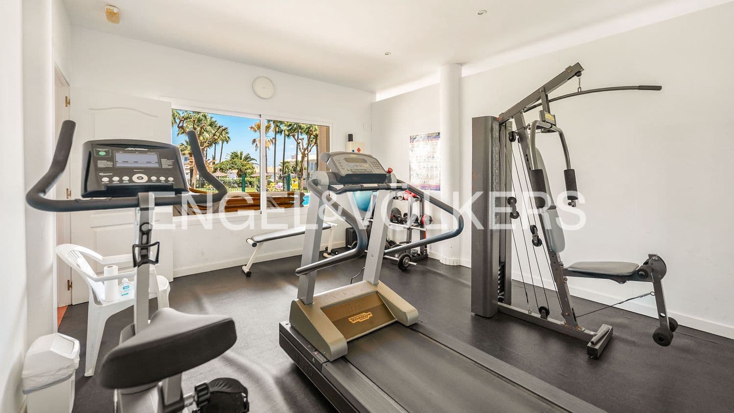 3 sypialnia Apartament na sprzedaż w Estepona z basenem garażem - 479 000 € (Ref: 9915261)