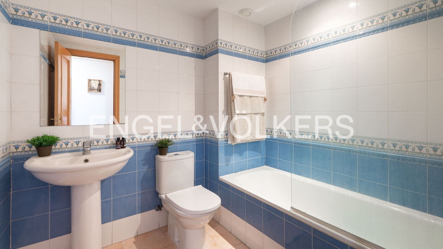 3 sypialnia Apartament na sprzedaż w Estepona z basenem garażem - 479 000 € (Ref: 9915261)