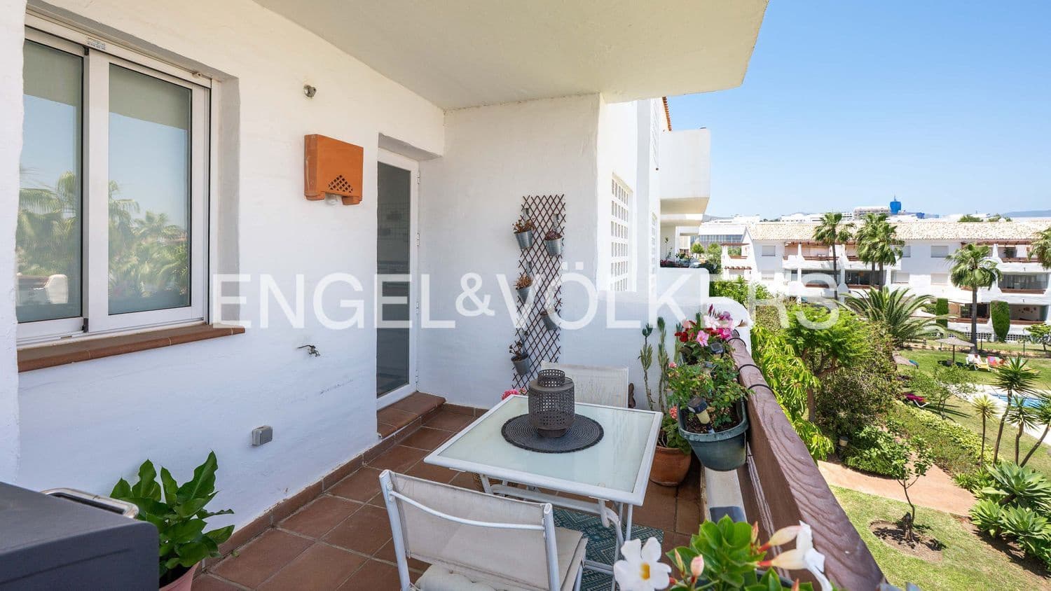 3 sypialnia Apartament na sprzedaż w Estepona z basenem garażem - 479 000 € (Ref: 9915261)