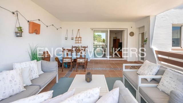 3 soveværelse Lejlighed til salg i La Concha - Resina Golf, Estepona med swimmingpool garage - € 479.000 (Ref: 9915261)