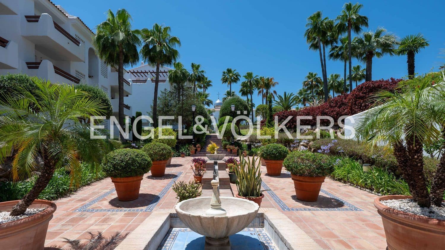 3 sypialnia Apartament na sprzedaż w Estepona z basenem garażem - 479 000 € (Ref: 9915261)