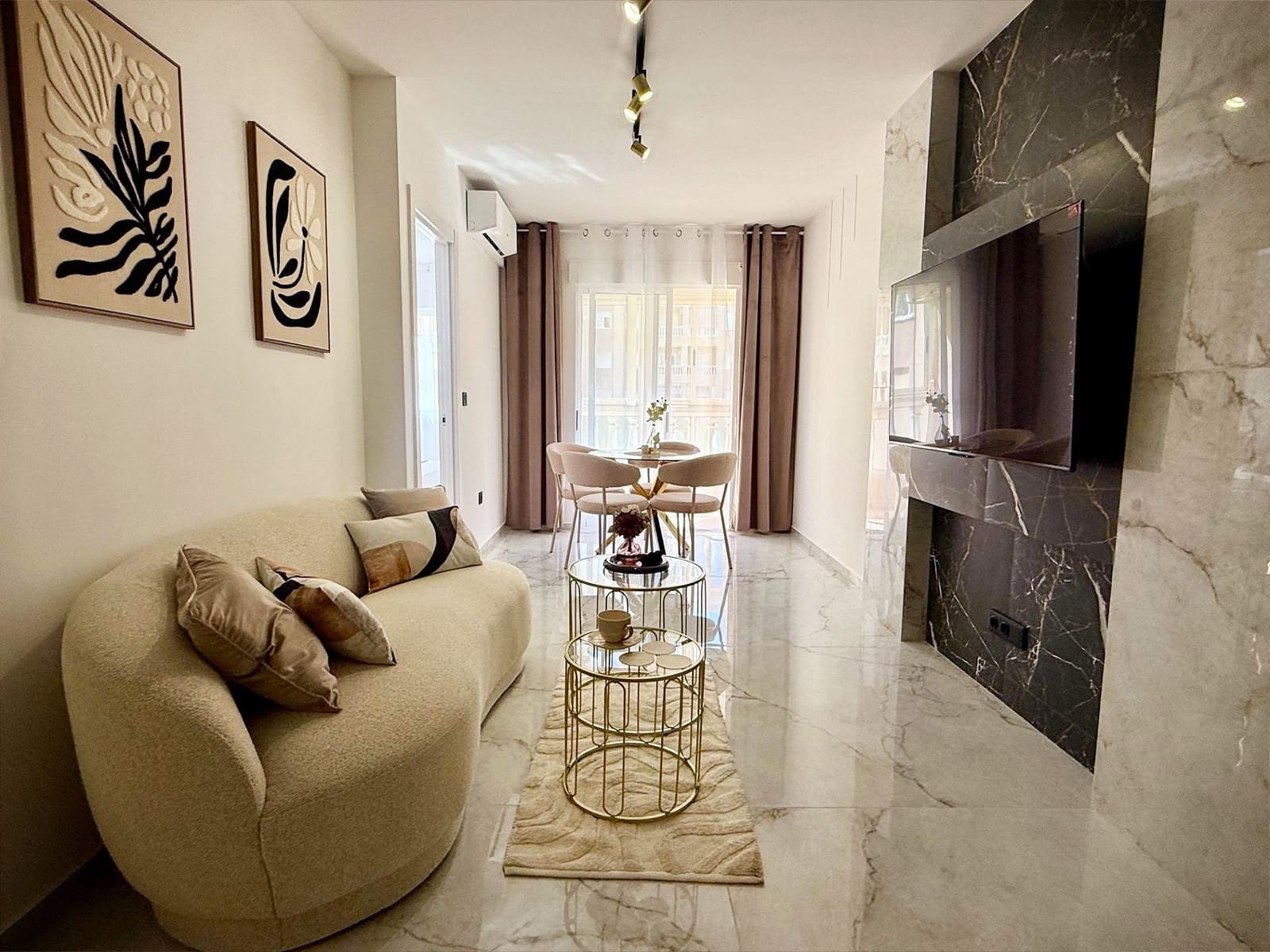 2 soverom Leilighet til salgs i Torrevieja med svømmebasseng - € 179 990 (Ref: 9759559)