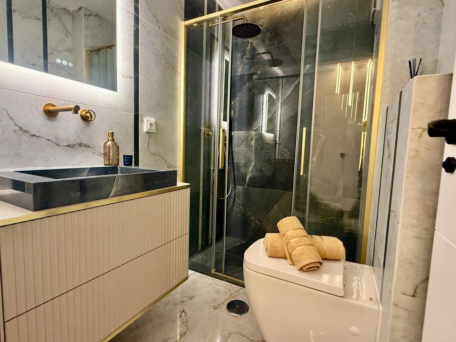 2 soverom Leilighet til salgs i Torrevieja med svømmebasseng - € 179 990 (Ref: 9759559)