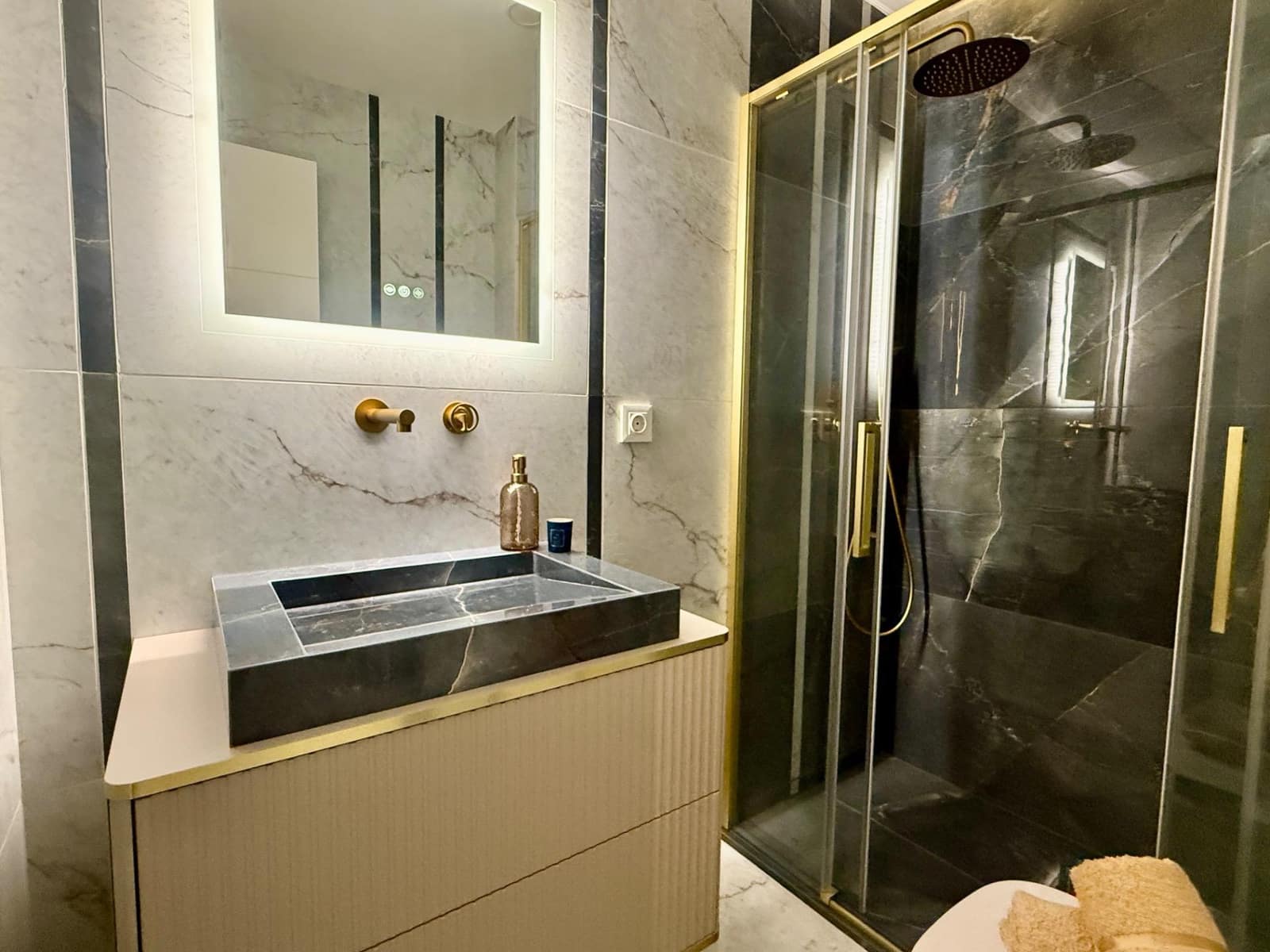 2 soverom Leilighet til salgs i Torrevieja med svømmebasseng - € 179 990 (Ref: 9759559)