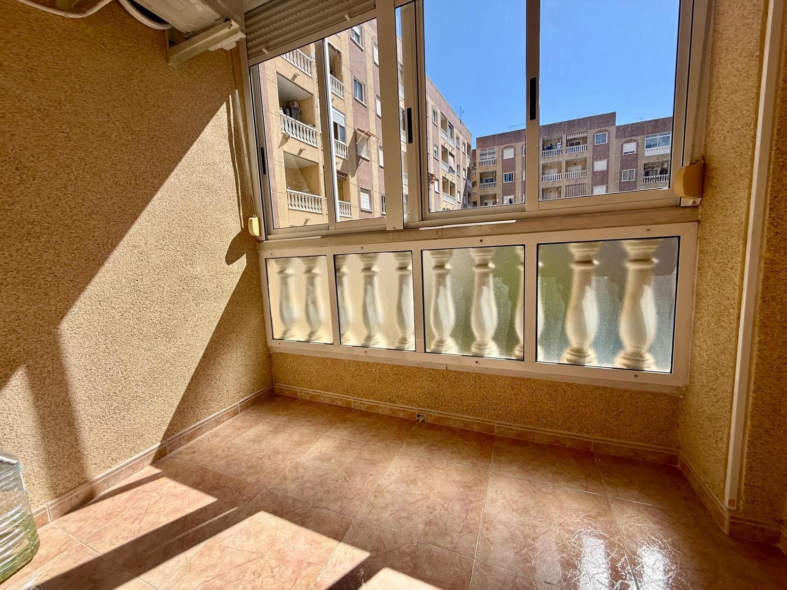 2 soverom Leilighet til salgs i Torrevieja med svømmebasseng - € 179 990 (Ref: 9759559)