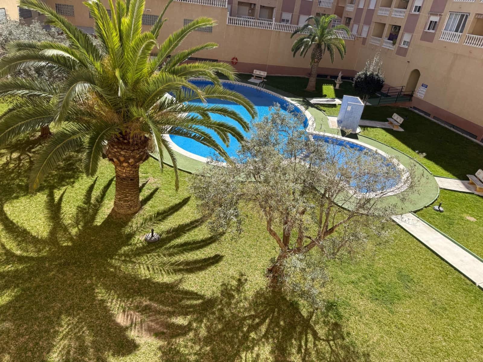 2 soverom Leilighet til salgs i Torrevieja med svømmebasseng - € 179 990 (Ref: 9759559)