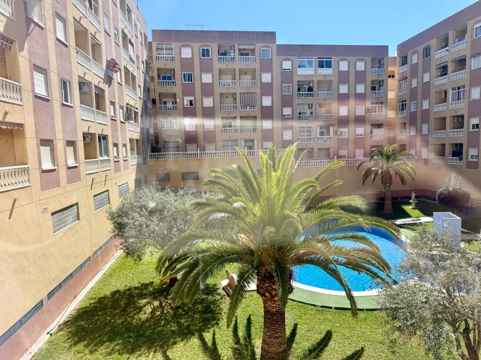 2 soverom Leilighet til salgs i Torrevieja med svømmebasseng - € 179 990 (Ref: 9759559)