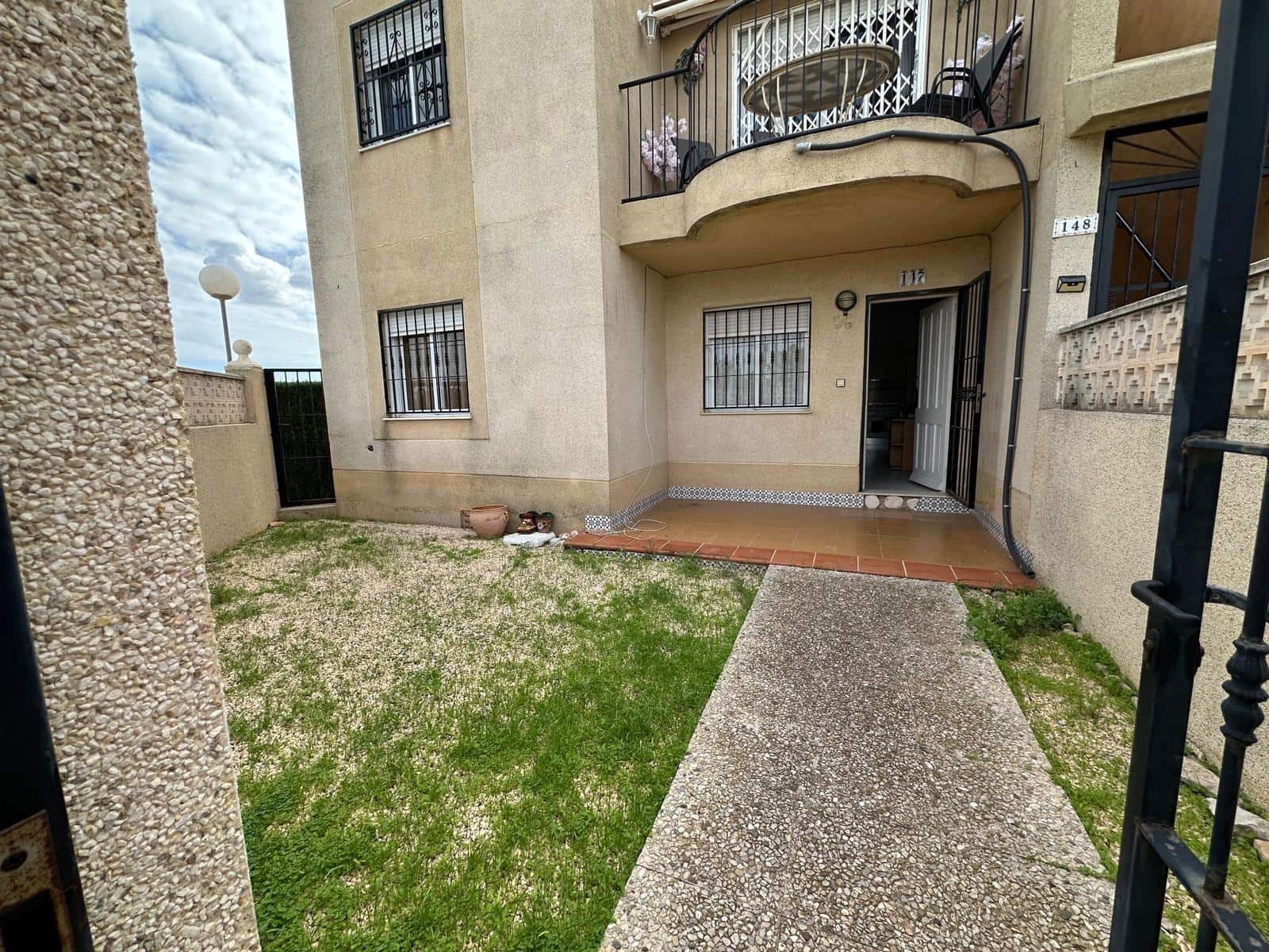 2 soveværelse Bungalow til salg i Torrevieja - € 120.000 (Ref: 9759560)