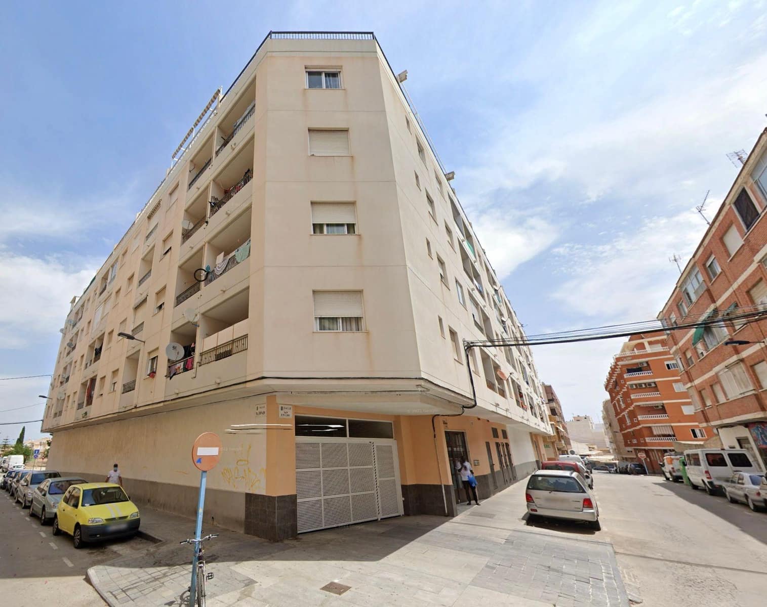 Garaż na sprzedaż w Torrevieja - 23 500 € (Ref: 9759561)