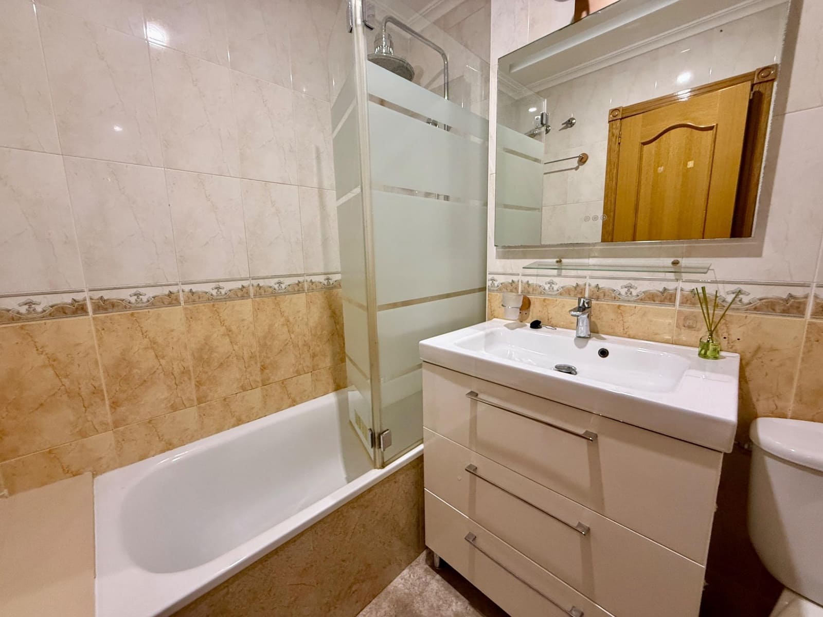 2 soverom Leilighet til salgs i Torrevieja - € 147 000 (Ref: 9759567)