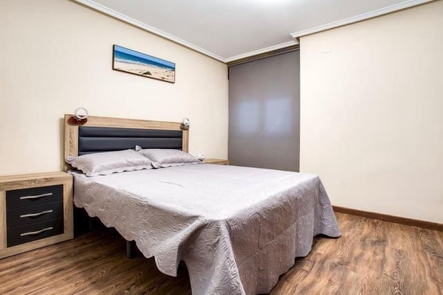 4 chambre Appartement à vendre à Centro, Torrevieja - 229 900 € (Ref: 9759570)