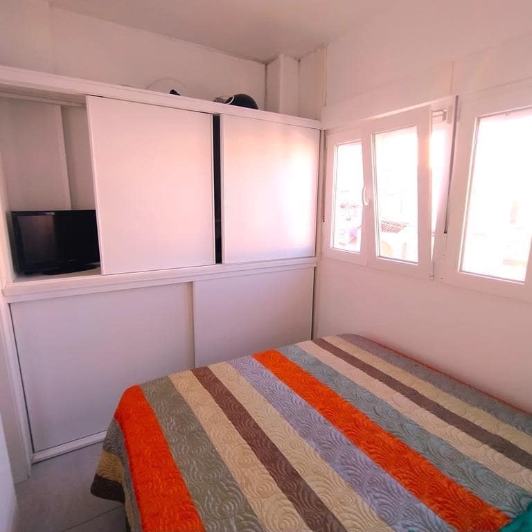 1 soverom Leilighet til salgs i Torrevieja - € 95 000 (Ref: 9759573)