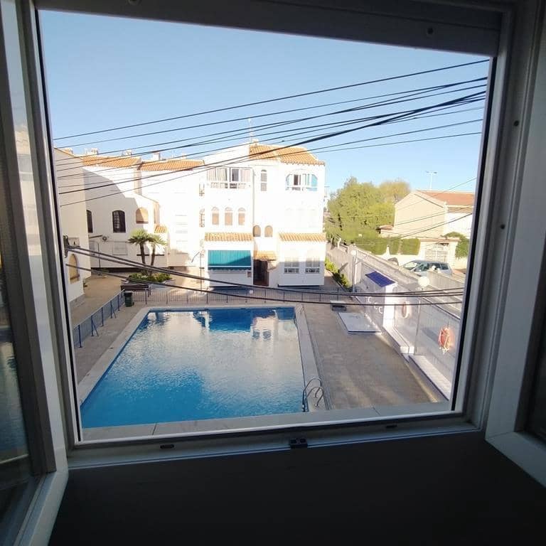 1 soverom Leilighet til salgs i Torrevieja - € 95 000 (Ref: 9759573)