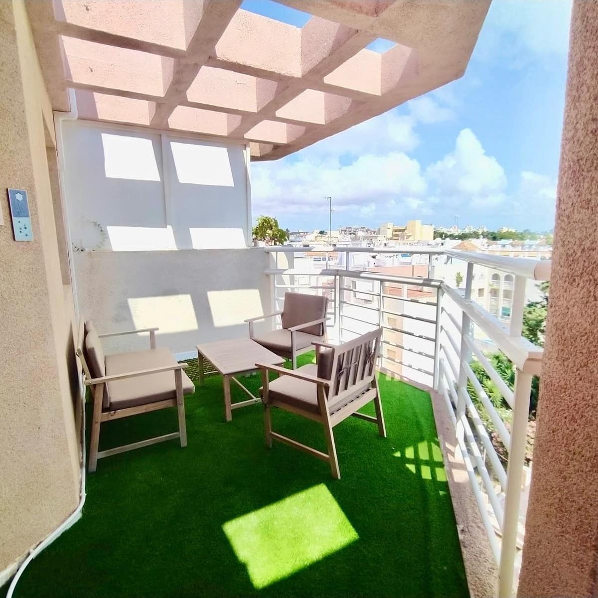 2 soverom Penthouse til salgs i Torrevieja - € 195 000 (Ref: 9759579)