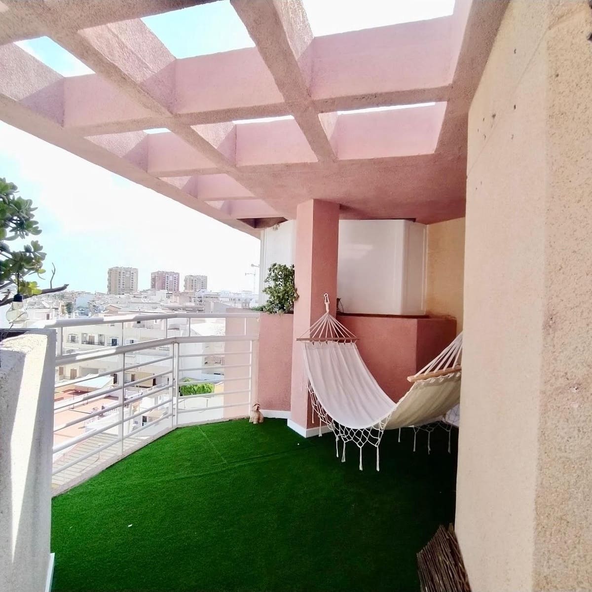 2 soverom Penthouse til salgs i Torrevieja - € 195 000 (Ref: 9759579)