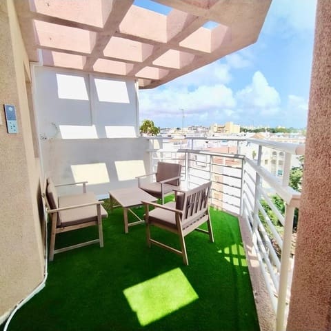 2 soverom Penthouse til salgs i Centro, Torrevieja - € 195 000 (Ref: 9759579)