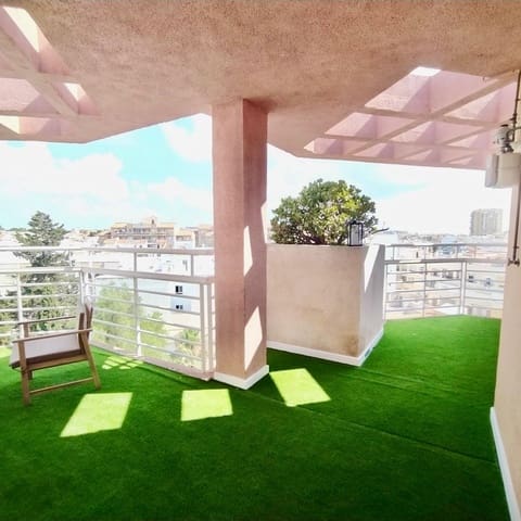 2 soverom Penthouse til salgs i Centro, Torrevieja - € 195 000 (Ref: 9759579)
