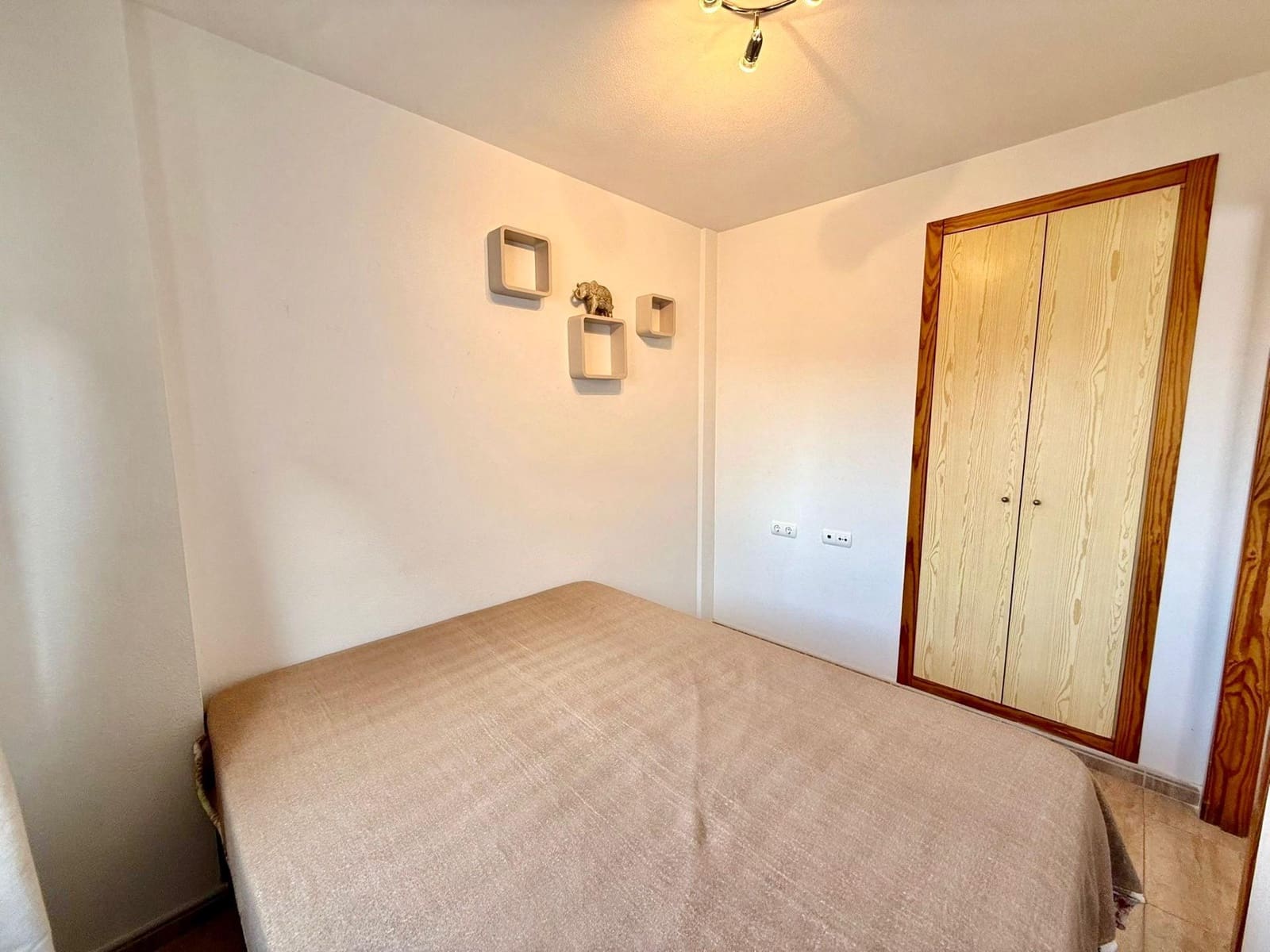 1 sypialnia Apartament na sprzedaż w Torrevieja z basenem - 90 000 € (Ref: 9759581)