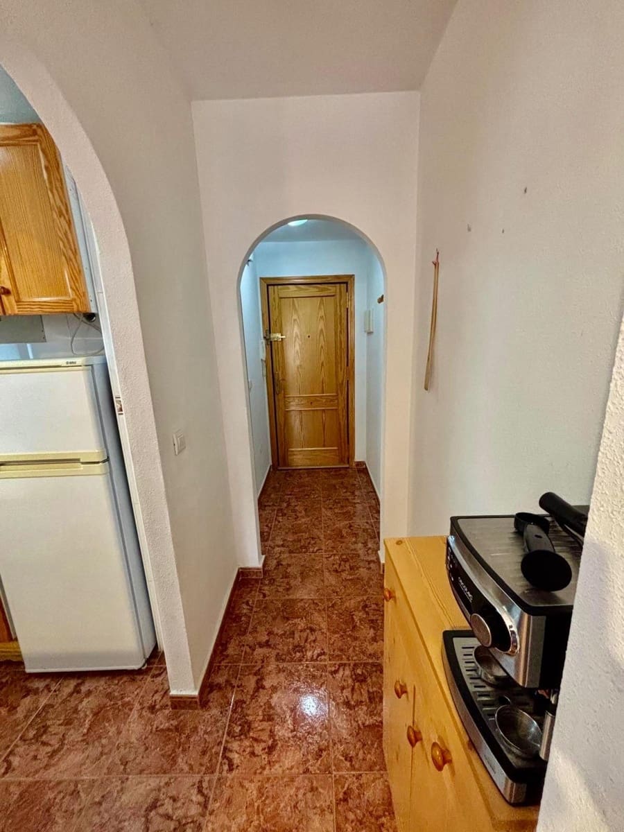 2 bedroom Apartment for sale in Torrevieja - € 120,000 (Ref: 9791007)