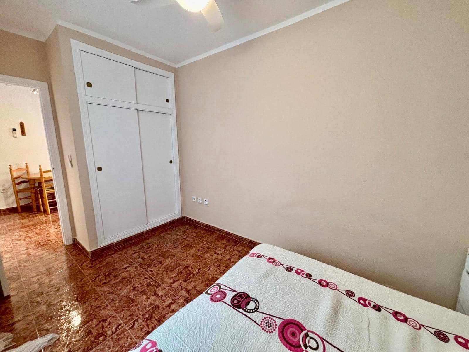 2 bedroom Apartment for sale in Torrevieja - € 120,000 (Ref: 9791007)