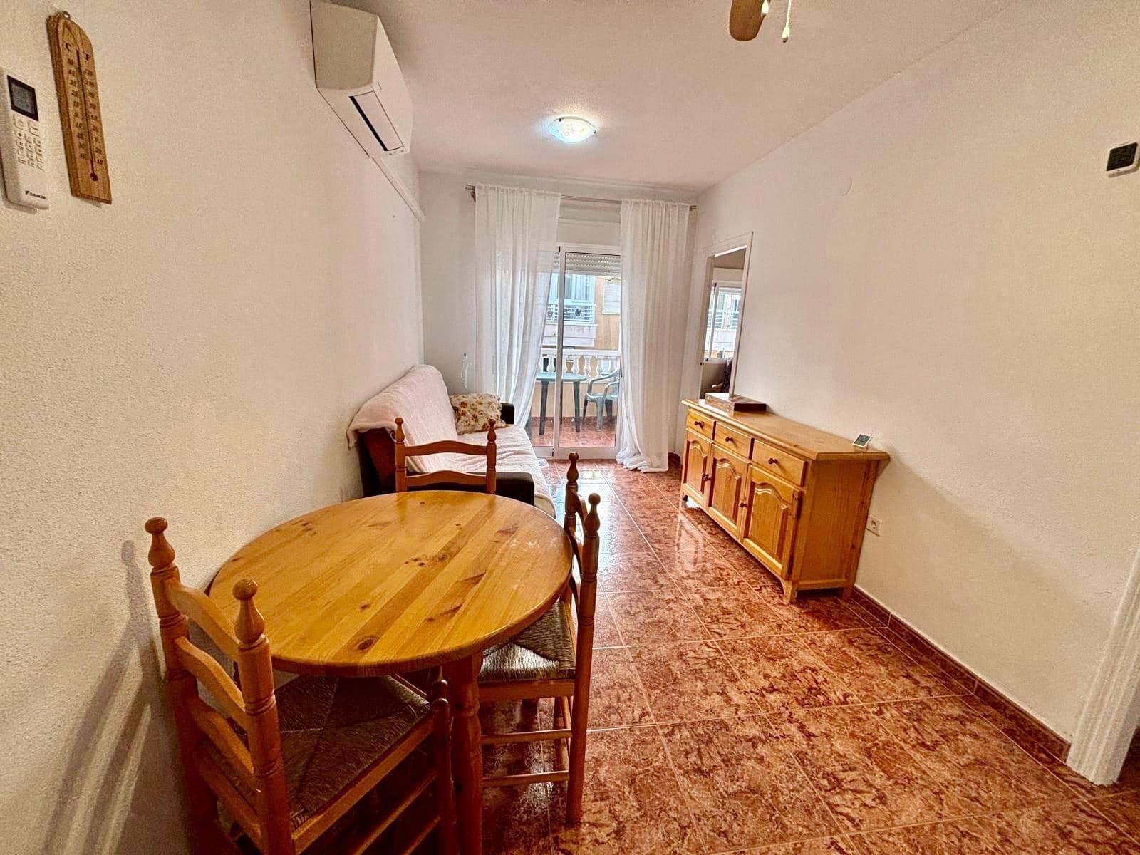 2 bedroom Apartment for sale in Torrevieja - € 120,000 (Ref: 9791007)