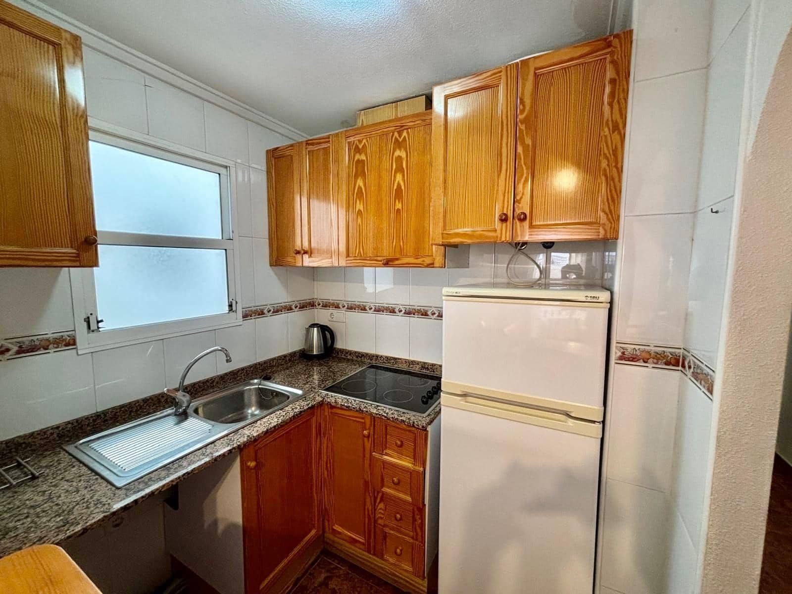 2 bedroom Apartment for sale in Torrevieja - € 120,000 (Ref: 9791007)