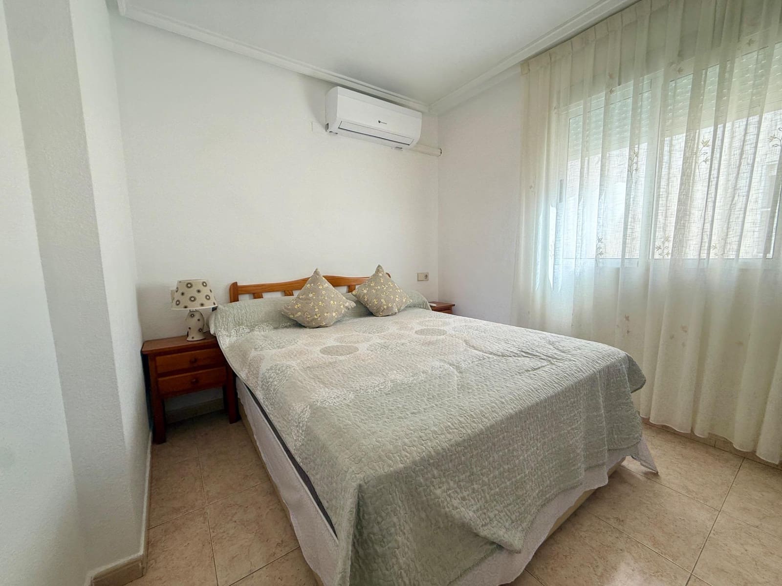 2 sovrum Takvåning till salu i Torrevieja med pool - 139 900 € (Ref: 9799206)