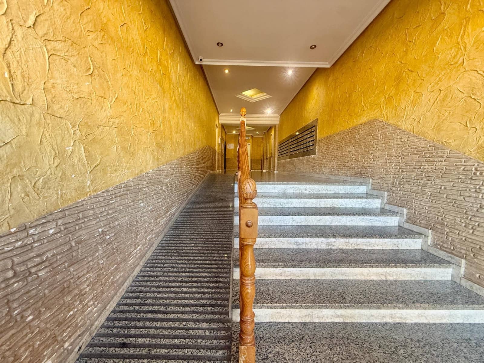 2 sovrum Takvåning till salu i Torrevieja med pool - 139 900 € (Ref: 9799206)