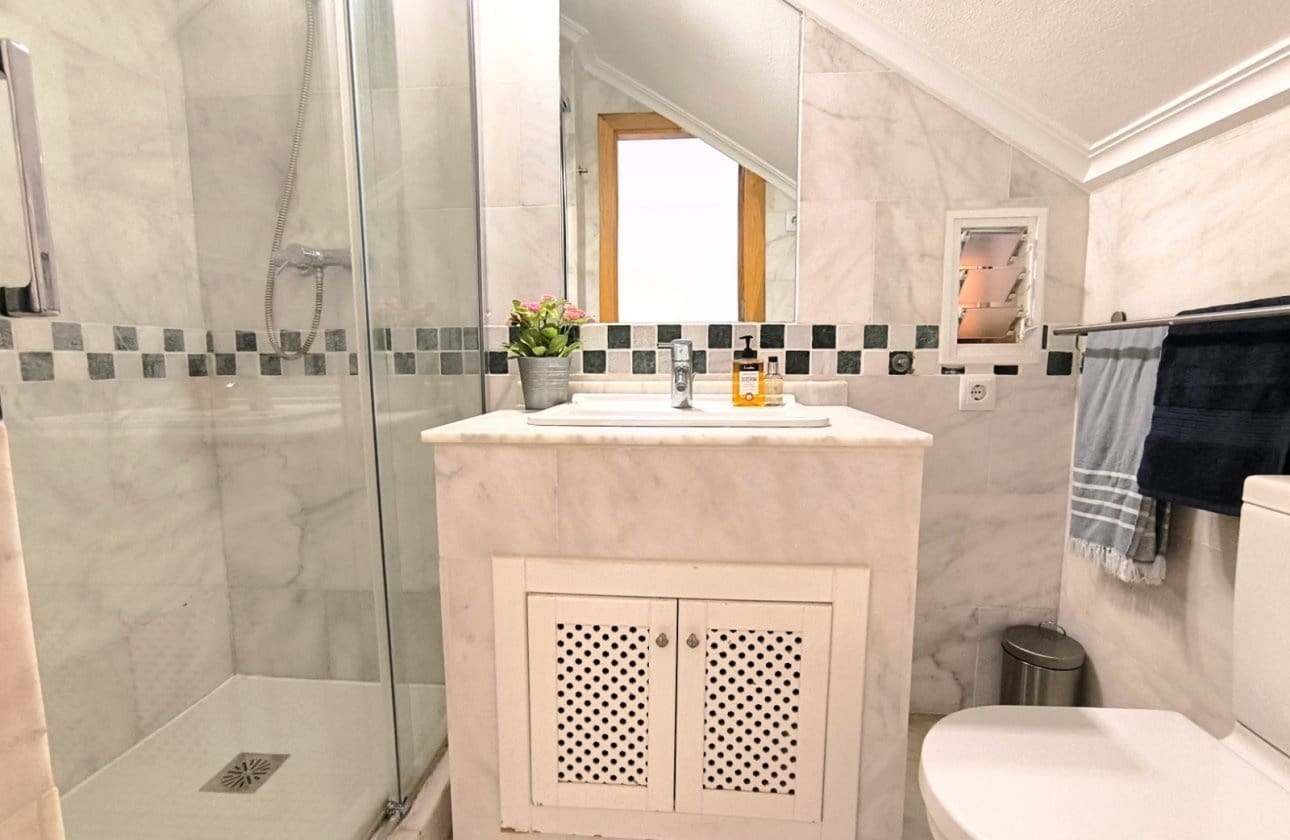 2 bedroom Apartment for sale in Algorfa with pool garage - € 199,950 (Ref: 10009755)