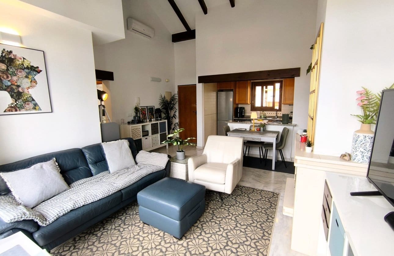 2 bedroom Apartment for sale in Algorfa with pool garage - € 199,950 (Ref: 10009755)